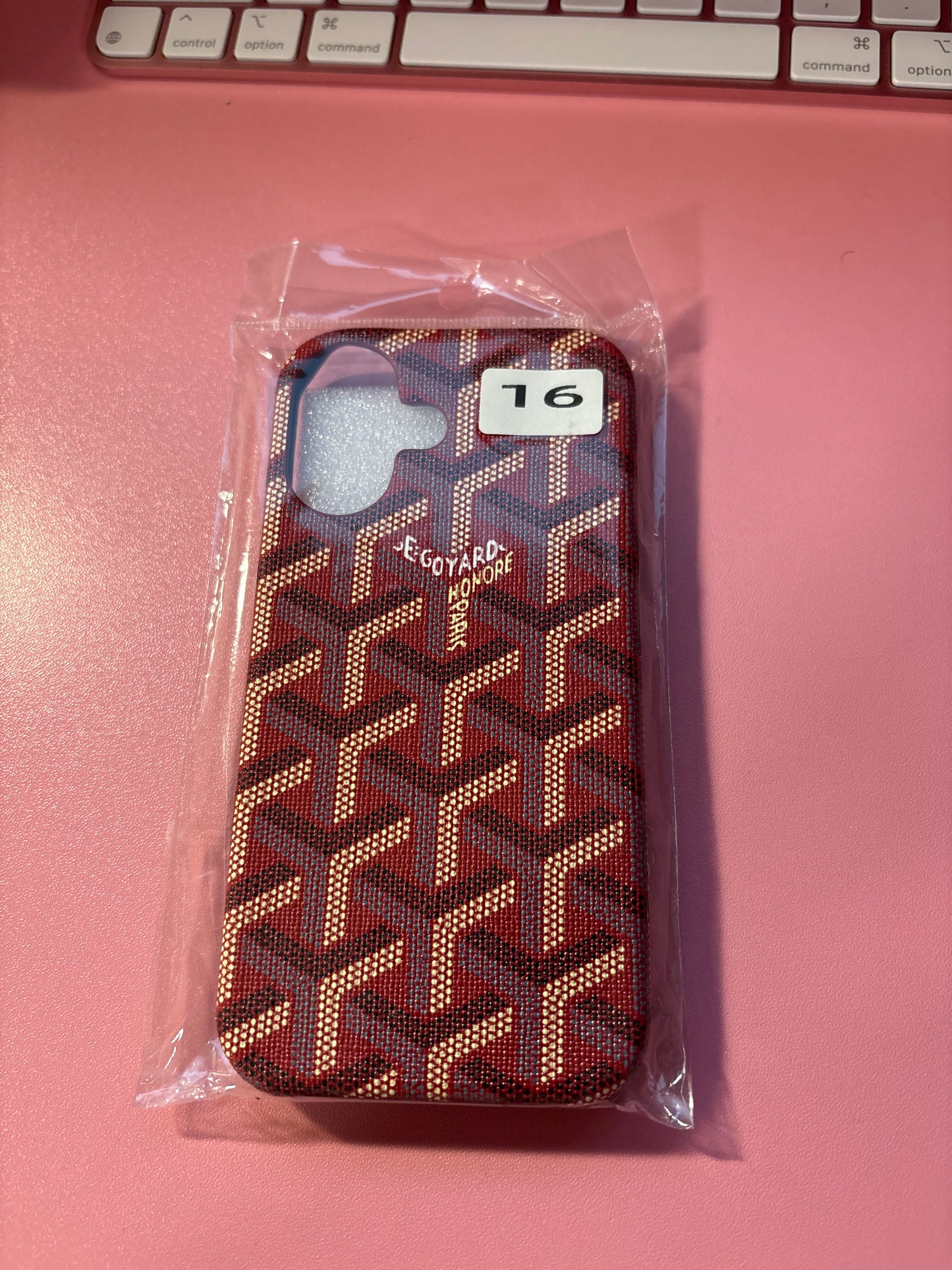 iPhone 16